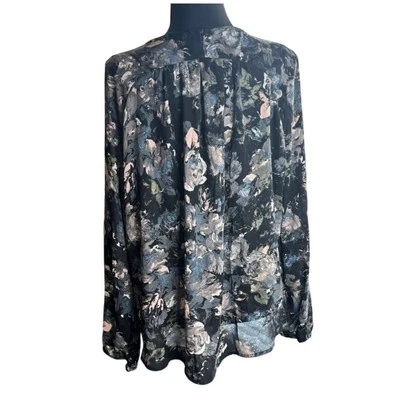 Blusa Xhilaration XXL manga larga cremallera frontal Foto 1 de 4