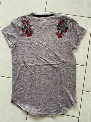 T-shirt gris avec motif fleurs roses , Hollister - Taille XS - Photo 1/4