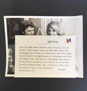 Angie Dickinson & Robert Blake 1977 Emmys NBC Promo Original Photo B/W 9 x 7 - Picture 1 of 6