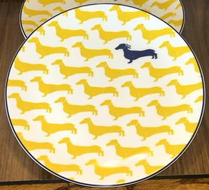 DACHSHUND Set 2 Piatti 9" Kate Spade Lenox Wickford Giallo Blu Navy Cane Usato in Ottime Condizioni - Foto 1 di 4