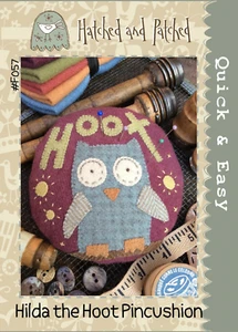 HILDA THE HOOT PINCUSHION BY HATCHED AND PATCHED WOOL & EMBROIDERY PATTERN - Picture 1 of 2