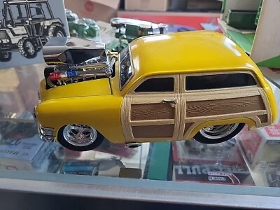 1950 Ford Woody Wagon 1:18 Scale - Image 1 of 4