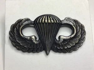 US Army Airborne Jump Wings - Picture 1 of 5