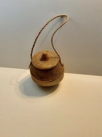 Hanging Hand Woven Decorative Round Planter Basket with Lid  6”x 6” Cover