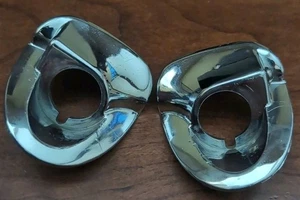 OEM 1955 - 1956 Chevy Chevrolet Wiper Escutcheons Washer 88765 88764 - Foto 1 di 6