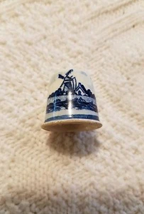 Holland porcelain thimble - Picture 1 of 4
