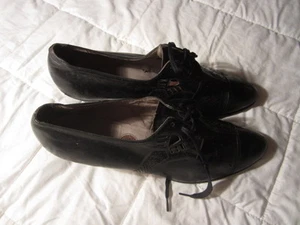 Antique - Vintage Women's Black RED CROSS Shoes - Unknown Size - Picture 1 of 8