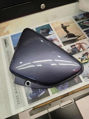 Cubierta lateral derecha Kawasaki Vulcan 2000 OEM 36001-1284-VK Foto 1 de 2