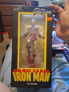 DIAMOND SELECT TOYS Marvel Gallery Clásico Iron Man PVC Estatua - Imagen 1 de 4