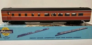 Athearn 1798 HO Southern Pacific Daylight Streamline Diner with Passengers - Picture 1 of 11