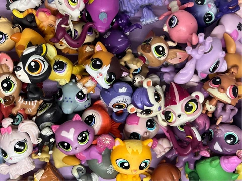LPS Mystery Scoop Littlest Pet Shop y2k 2000s toy figure bundle Cover