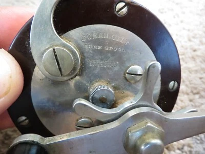 Carrete de pesca Ocean City Free Spool alemán plateado (lote #13948) Foto 1 de 4