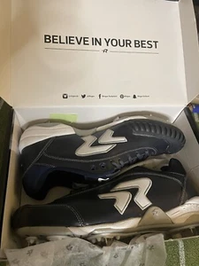 Ringor Pitchers Cleats - Womens - Picture 1 of 7