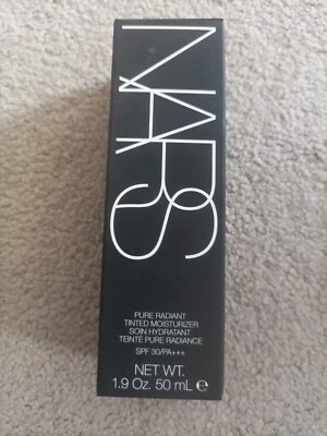 NARS Pure Radiant Tinted Moisturizer SPF 30/PA+++ 50ml Med/Dark3 Martinique 2371 - Image 1 of 4