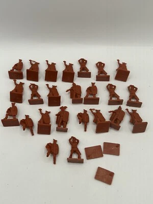 Vintage Mini Toy Soldiers Medieval Knights War Gaming Plastic *READ* - Image 1 of 4