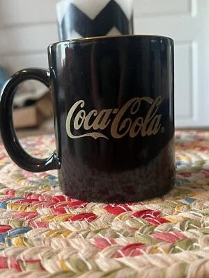 Taza de café Coca-Cola negra y dorada rara taza de té taza de bebidas Foto 1 de 3