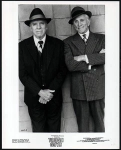 TOUGH GUYS 1986 Burt Lancaster, Kirk Douglas 10x8 STILL - Foto 1 di 1