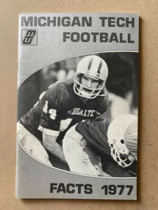 MICHIGAN TECH UNIV HUSKIES COLLEGE MEDIA GUIDE 1977 NM - Picture 1 of 2