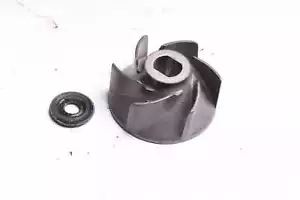 Bomba De Agua Rueda Suzuki RG 80 Gamma NC11A 85-95 - Imagen 1 de 3
