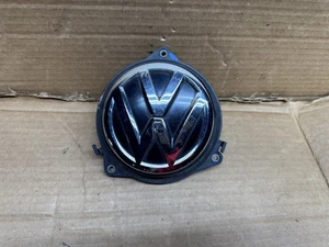2013-2016 VOLKSWAGEN CC REAR TRUNK LIFT TAIL LID HANDLE RELEASE EMBLEM OEM - Picture 1 of 7