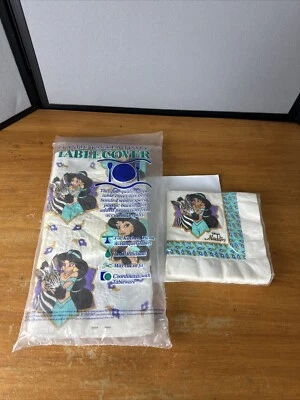 Mantel de papel jazmín Aladdin vintage Disney 88" X 54" y 16 servilletas a juego Foto 1 de 4