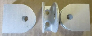 3 X CUBICLE CENTRE ALUMINIUM TOILET PARTITION D CHANNEL BRACKETS. 13mm BOARDS. - Picture 1 of 1