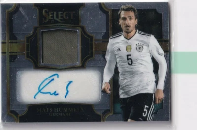 Panini Select 2017 Football JA-MH Mats Hummels Jersey Patch Auto 82/249 - Image 1 of 2