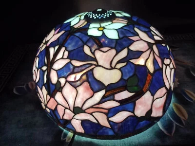 Reproducción antigua pantalla Tiffany (exenta de impuestos EE. UU.) Foto 1 de 4