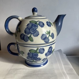 Vintage April Cornell Nesting Tea Set With Tea Pot And Cup Blue Berries - Picture 1 of 6
