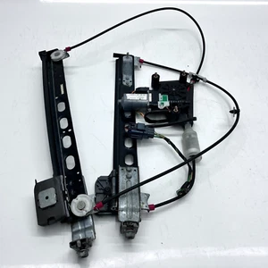 Focus CC Convertible RIGHT front DRIVER window regulator motor 38931012AH0 - Picture 1 of 21