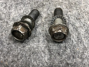 05-06 PONTIAC GTO FRONT CALIPER BOLTS OEM - Foto 1 di 11