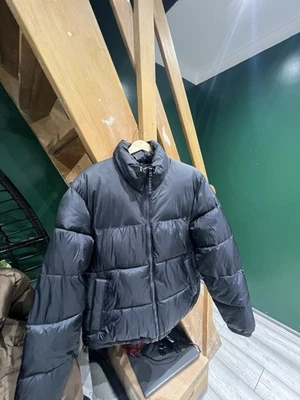 BRAND NEW BLACK ZIP UP Puffer Jacket SIZE SMALL FITS MEDIUM  - Image 1 of 2