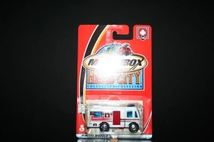 Matchbox 2002 #MB503 - Card #15 * Hero City - Bloodmobile - Picture 1 of 21