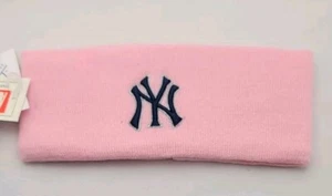 New York Yankees Pink Knit Earband With Logo Stitched - Picture 1 of 3
