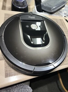 iRobot Roomba 980 Vacuum (has 6 filters, 4 circular brushes, and 2 brushes) - Picture 1 of 10