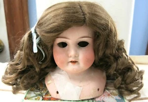 SIZE 9 LIGHT BROWN PAIGE ANTIQUE MODERN DOLL WIGS SYNTHETIC MOHAIR SALE! - Picture 1 of 3