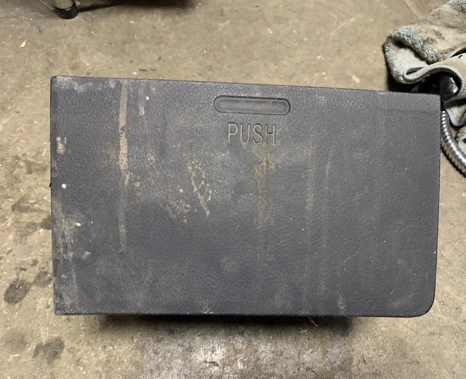 Portavasos Toyota Tundra 2007-2013 doble cabina piso central 55620-0C020 Foto 1 de 3