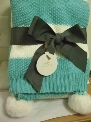 Manta tejida de algodón/acrílico verde azulado y blanco con pompones **NUEVA Foto 1 de 4