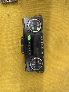 2008-2012 Traverse Enclave Digital Climate Temp Temperature Control 25932038 - Bild 1 von 5