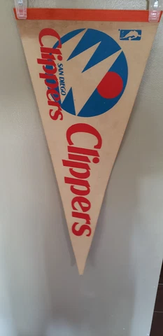 SAN DIEGO CLIPPERS RETRO NBA VINTAGE FELT PENNANT 12X30 INCHES Cover