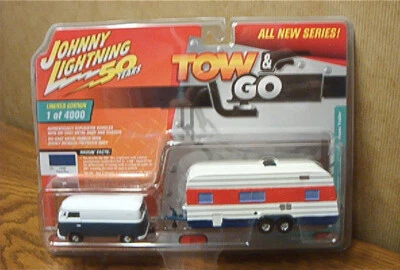 Transportador Johnny Lightning 50 años TOW & GO 1965 VW tipo 2 con Hse Trlr vintage Foto 1 de 2
