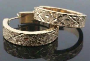 Preciosos pendientes de aro de corte de diamantes de oro amarillo de 14 quilates de Hana - Imagen 1 de 7