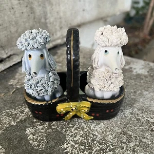 Vintage Spaghetti Poodle Blue And White Salt And Pepper Shakers In Black Basket - Picture 1 of 12