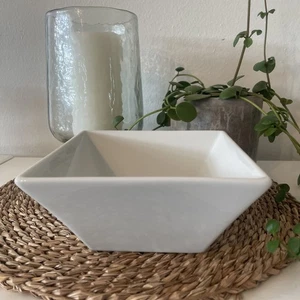 Crate & Barrel White Square Deep Bowls 6.75" x 3" Soup Salad Pasta Minimalist - Picture 1 of 5
