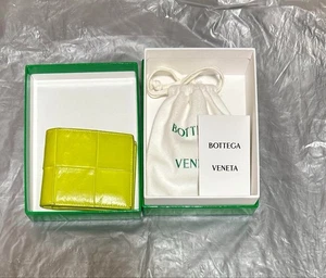 Authentic BOTTEGA VENETA Intrecciato Bi-fold Wallet Mini Wallet Kiwi Color W/Box - Picture 1 of 19