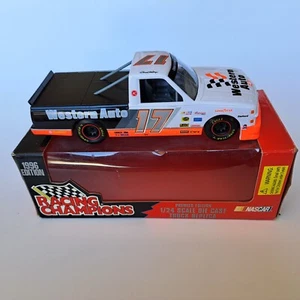 1996 Western Auto #17 Darrell Waltrip Racing Champions 1:24 Diecast - Picture 1 of 12