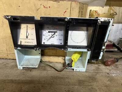 1983 BUICK REGAL INSTRUMENT GAUGE CLUSTER ASSEMBLY 74,469 MILES Has Hole In Film - Image 1 of 4