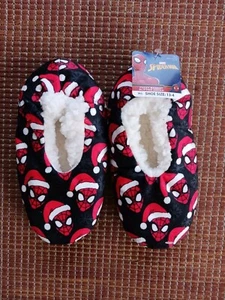 Christmas Spiderman Fuzzy Babba Slipper Socks Kids Fits Shoe Sz 13-4 M/L Santa - Picture 1 of 3