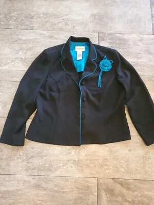 Chaqueta J. Taylor Black para dama talla 18. Necesito alguna reparación ver fotos. Foto 1 de 4
