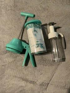 Pampered Chef Batter Mixer & Dispenser, Pampered Chef Cake Pan & Easy Accent Dec - Picture 1 of 3